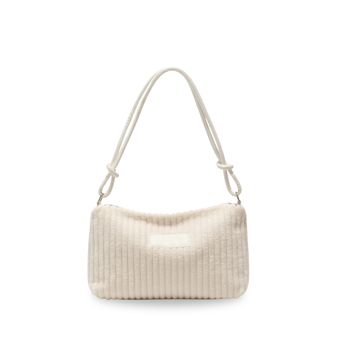 Irene – Straw Crescent Shoulder Bag with Metal Chain