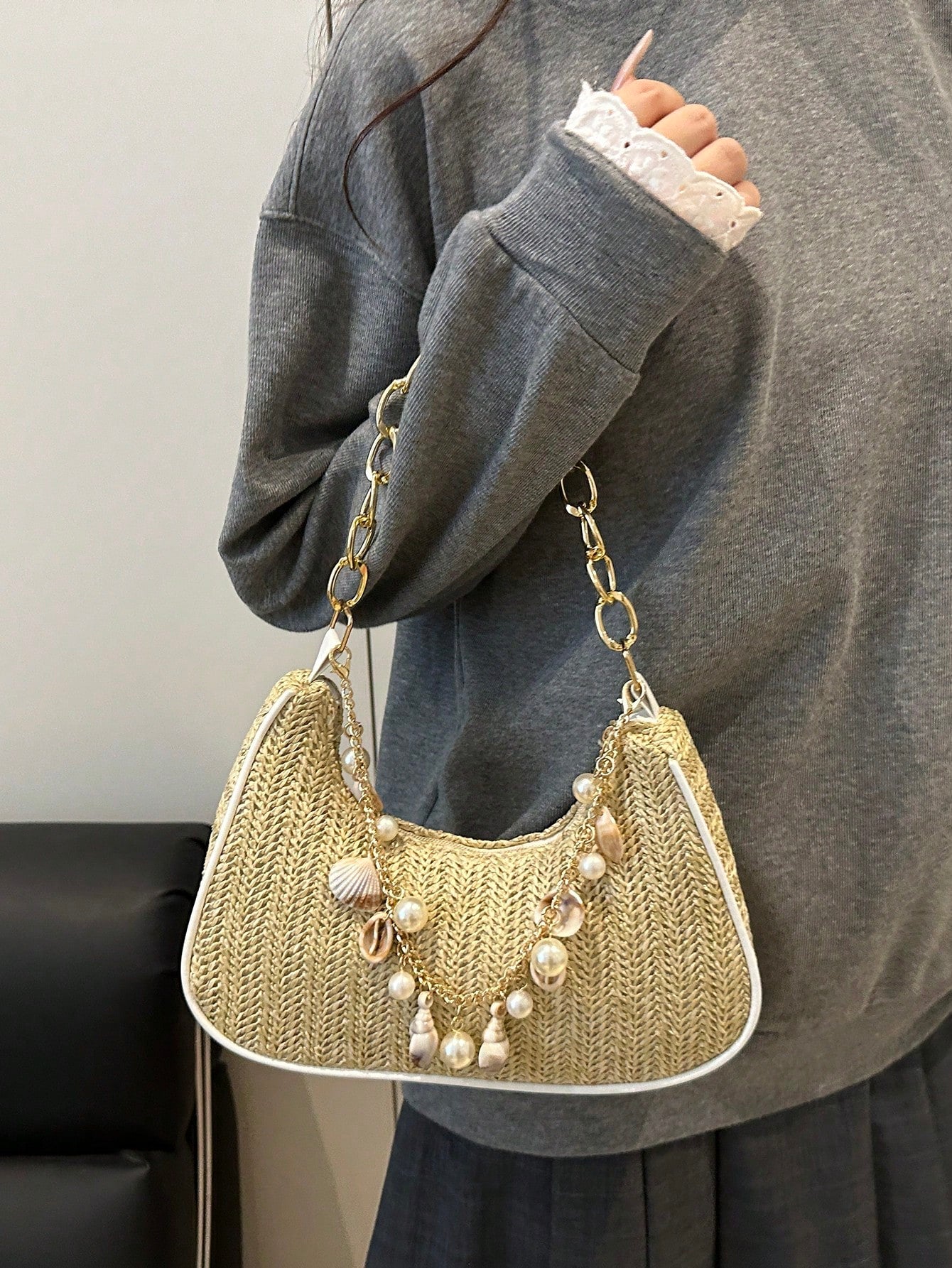 Irene – Versatile Crescent Straw Shoulder Bag