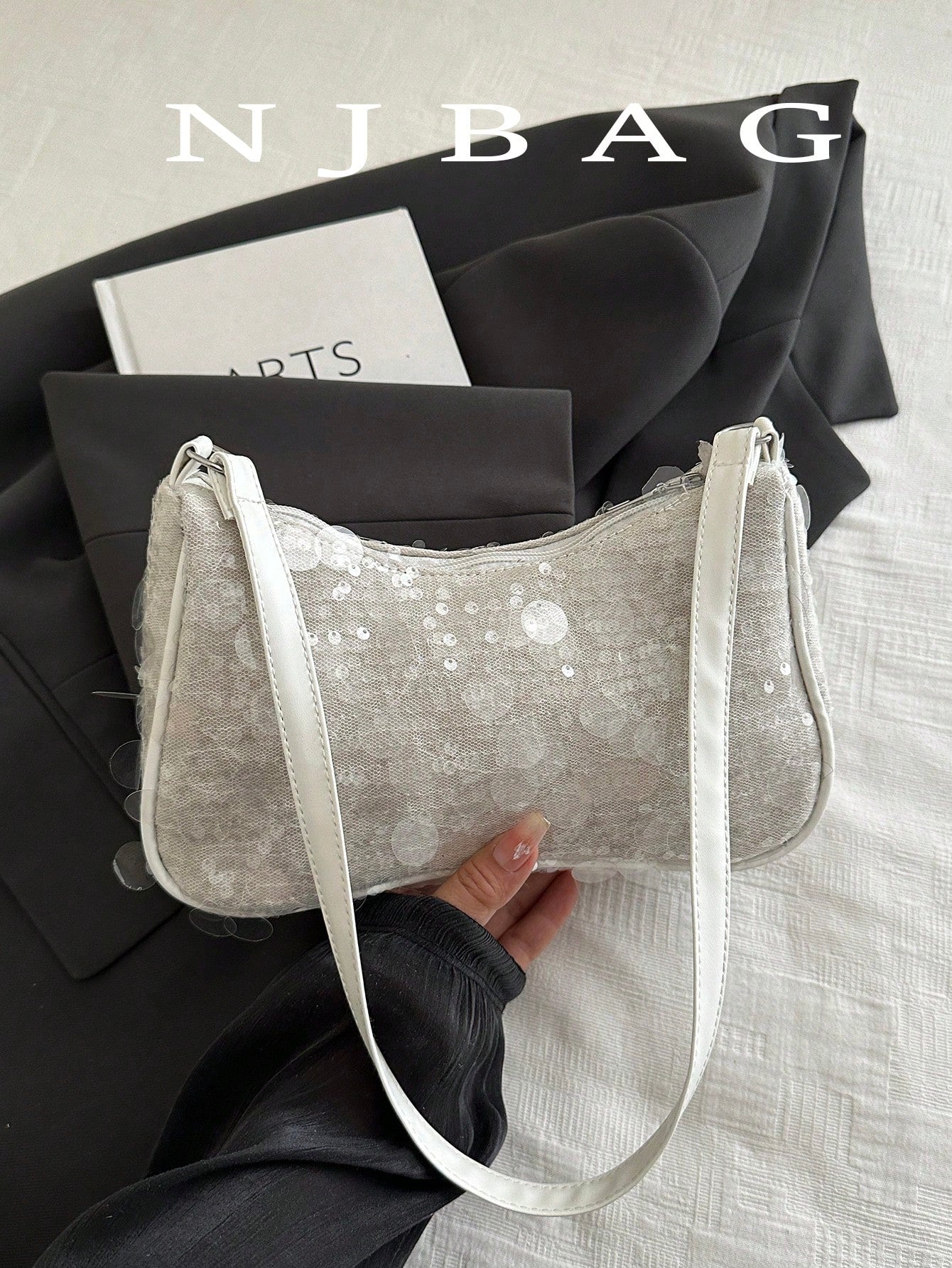 Irene – Versatile Crescent Straw Shoulder Bag